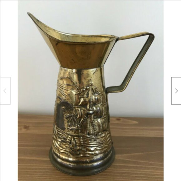 6" Peerage England Brass Pitcher w/ Embossed Nautical Ship Lighthouse Scene - Picture 8 of 8